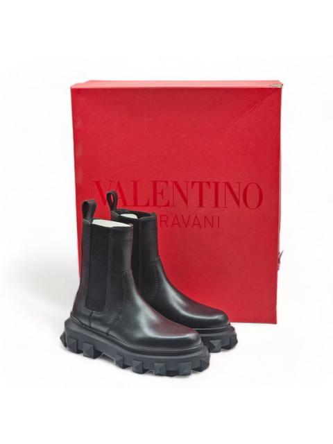 Valentino Truckstud Boots - Leather - Black - 37 $1100