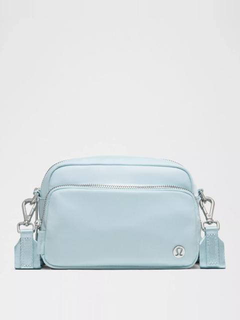 lululemon Everywhere Crossbody Bag 2L *Metal Hardware