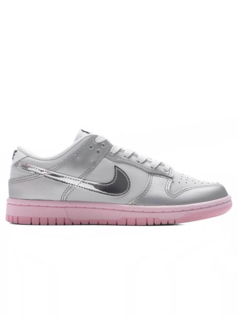 Nike WOMEN'S DUNK LOW LX - PHOTON DUST/METALLIC SILVER/PINK FOAM