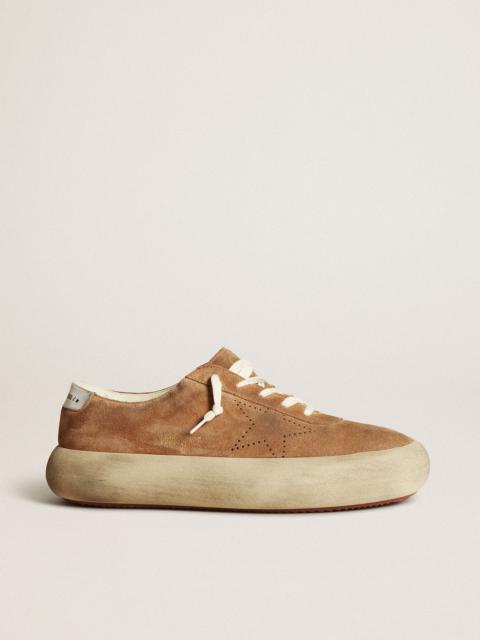 Golden Goose Men's Space-Star in tobacco-colored suede