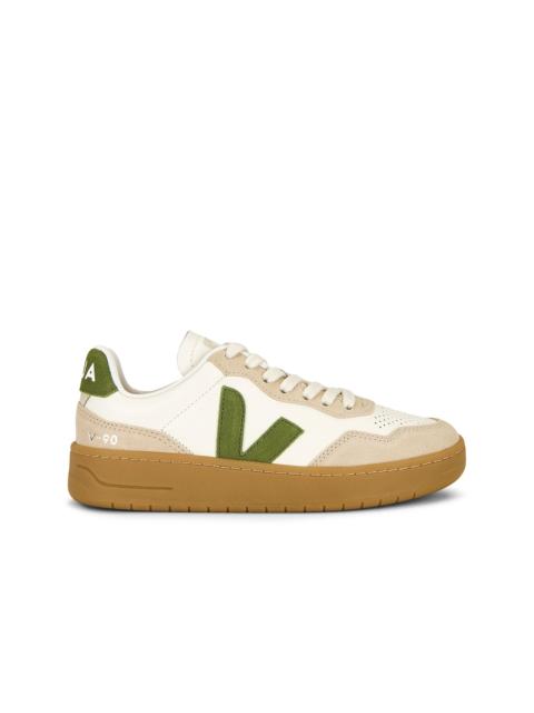 VEJA V-90 Sneaker