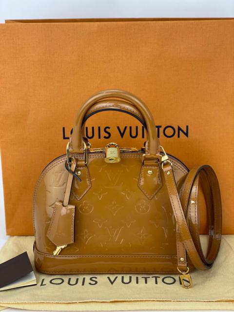 Louis Vuitton Hand Bag Brown Suede Mahina Fleurs Onatah PM Cacao Hobo Bag  Preowned ref.674053 - Joli Closet