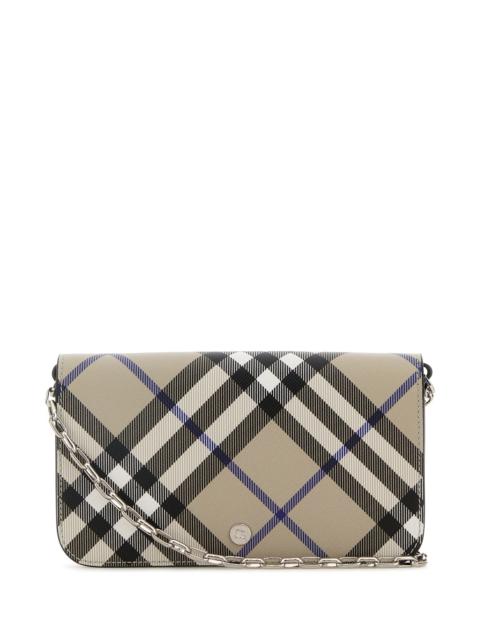 Burberry Women Ls Wallet On Chain Bin