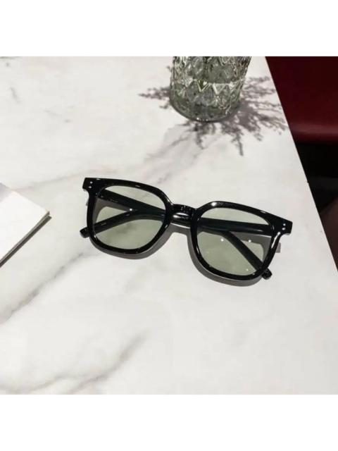 Kurt Cobain - Black Frame Sunglasses