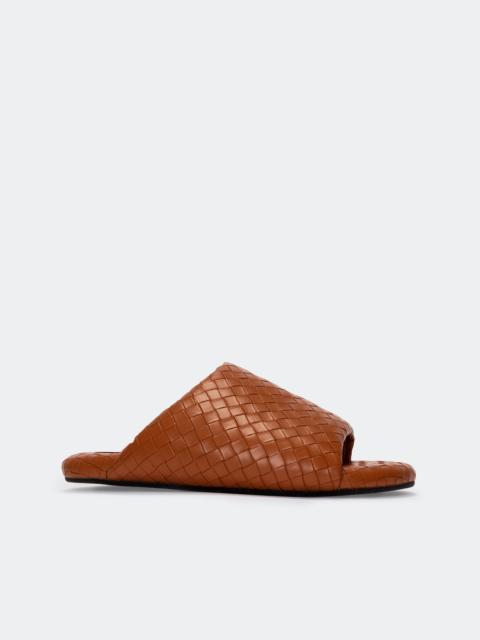 SIMONMILLER Woven Bubble Slide in Chestnut