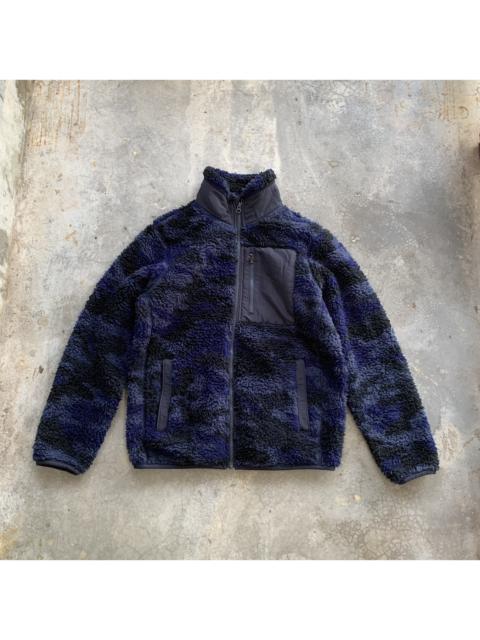 Other Designers Uniqlo - UNIQLO Camo Fleece Sherpa Jacket