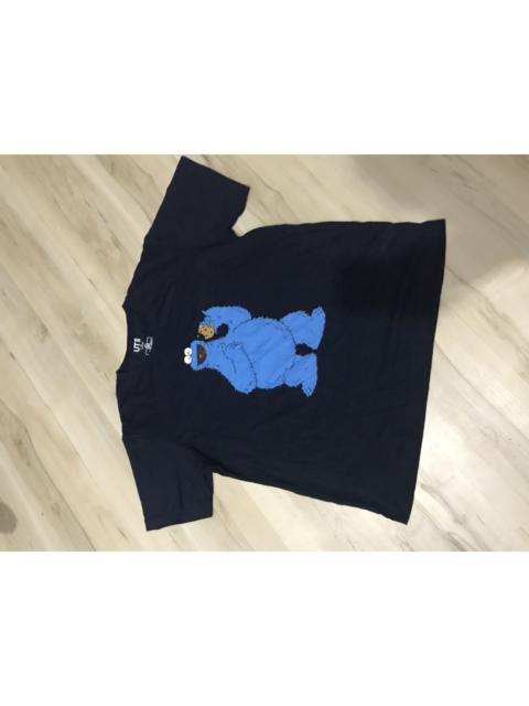 Other Designers Uniqlo - Cookie Monster. Uniqlo X Kaws X Sesame Street