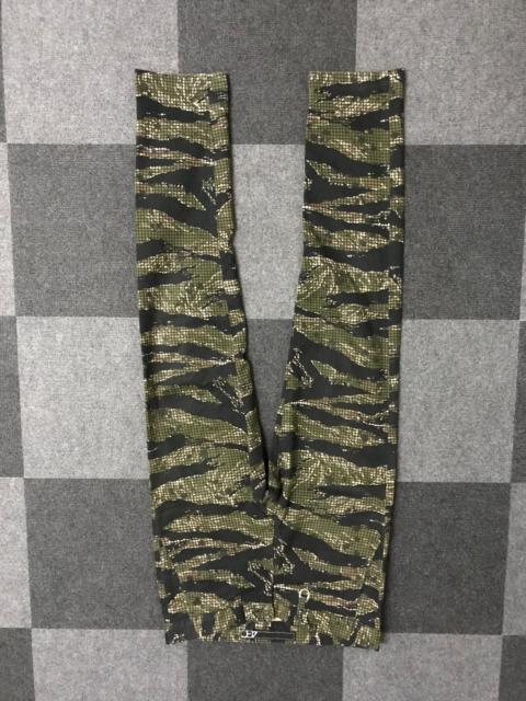 Other Designers P48 430 Japan Very Rare Checkered X Tiger Stripe Pant