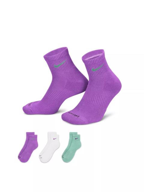 Nike Everyday Plus Cushioned Training Ankle Socks (3 Pairs)-Multi-Color