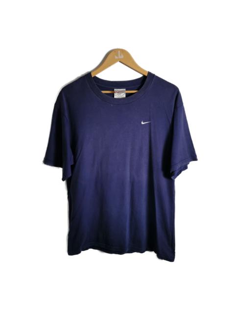 Nike Vintage 90's Nike Small Chest Logo T shirt Hypebeast Faded
