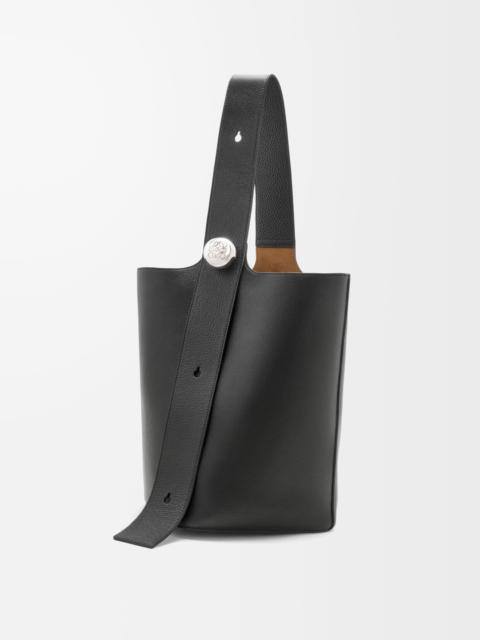 Loewe Large Pebble bucket in supple grained calfskin
