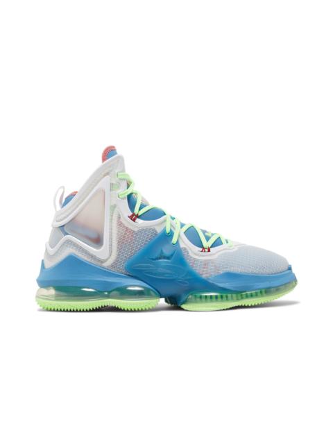 Nike LeBron 19 'Tropical'