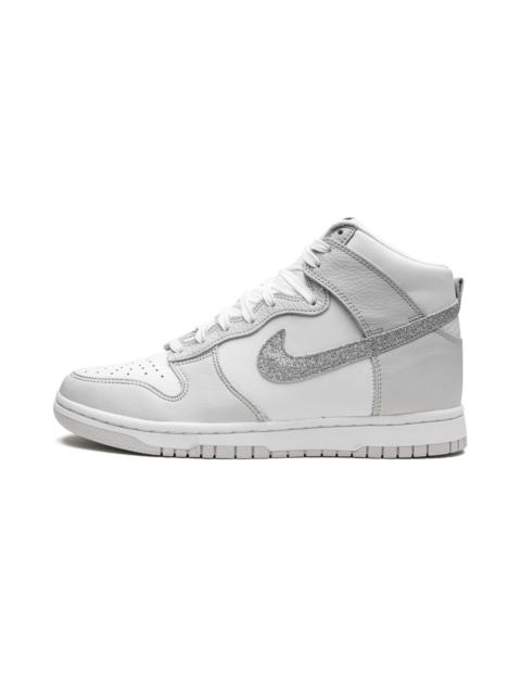 Nike WMNS Dunk High "Silver Swoosh"