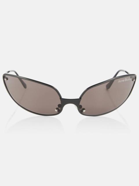 Cat-eye sunglasses