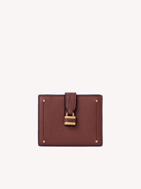 Chloé PADDINGTON SQUARE WALLET IN GRAINED LEATHER