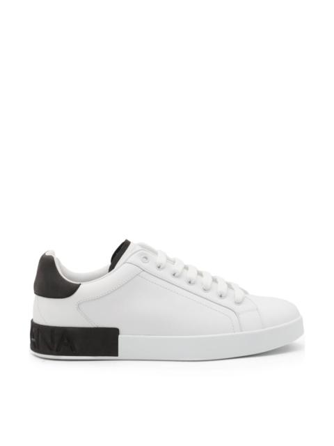 Leather sneaker