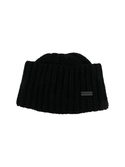 SAINT LAURENT logo-plaque chunky knit cashmere beanie