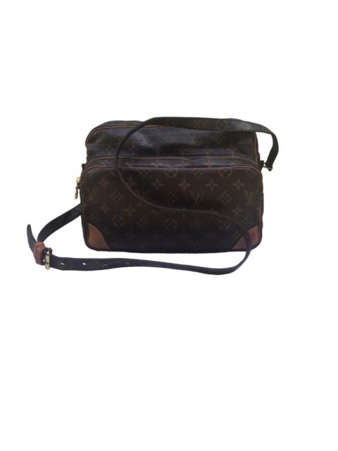 Authentic Louis Vuiiton (AR0020)