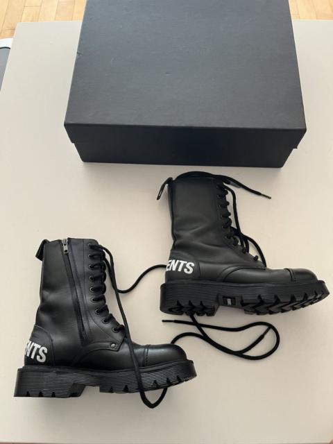 VETEMENTS Vetements Spellout Leather Military Combat Boots