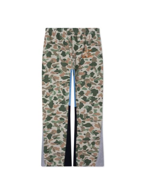 GALLERY DEPT. SWEATPANT FLARE - FROG CAMO PLAINS