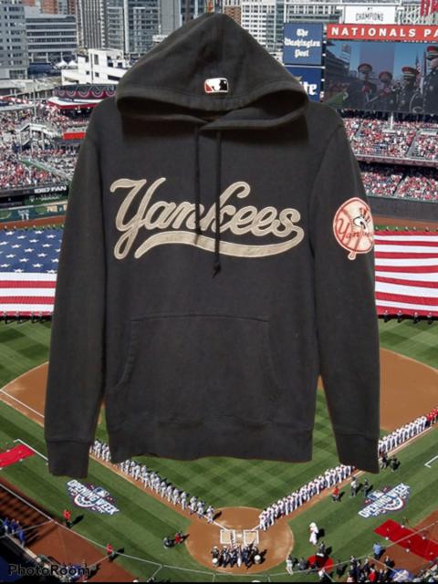 Other Designers Majestic - YANKEES SPEELOUT SWEATER HOODIE