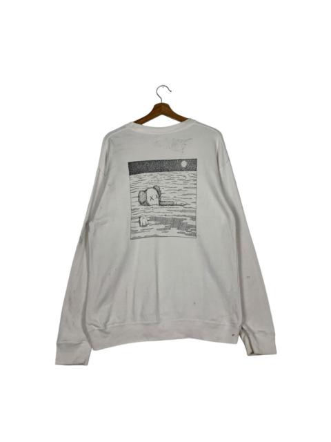 Other Designers UNIQLO X KAWS Big Logo Graphic Sweatshirt #1257-C57