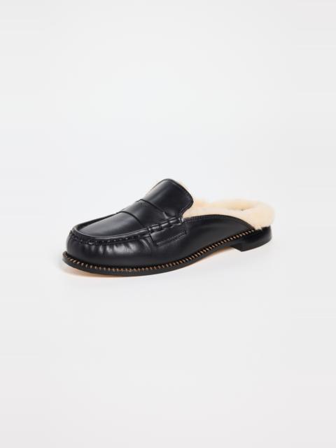 FRĒDA SALVADOR Temi Flats