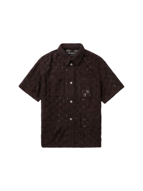 short-sleeved shirt