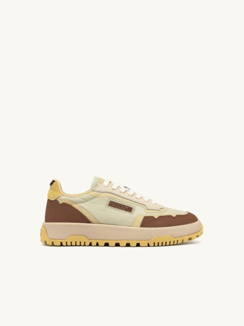 AUTRY WILDPACE LOW SNEAKERS IN RIPSTOP NYLON AND LEATHER COLOR FOG AND THRUSH
