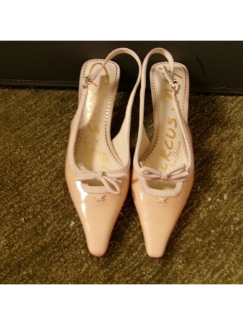 Other Designers Circus by Sam Edelman Women's Cream and Tan Courts
