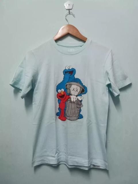 Other Designers Kaws - Kaws X Sesame Street T shirt OriginalFake Streetwear