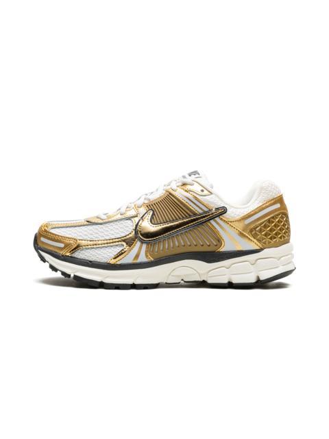Nike Zoom Vomero 5 WMNS "Metallic Gold"
