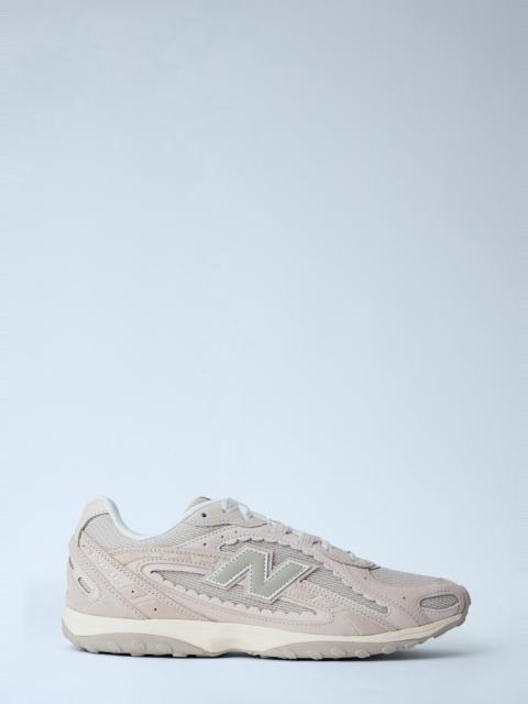 New Balance 204L Sneakers