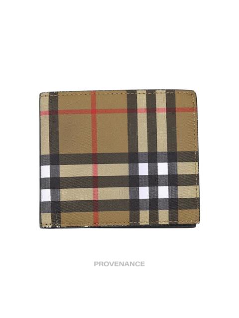 Burberry Burberry 8CC Bifold Wallet - Nova Check