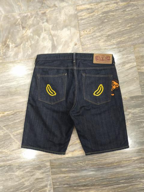 A BATHING APE® OG BAPE BABY MILO PEEKING BANANA JORTS