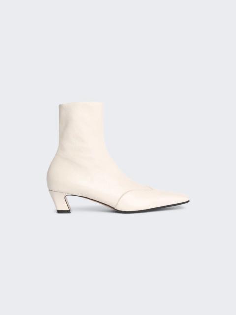 KHAITE Nevada Stretch Low Boot Cream