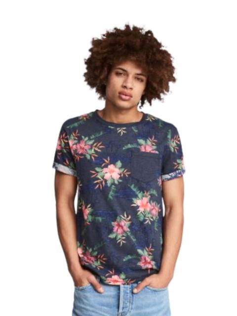 Other Designers Divided - FLORAL NAVY T-SHIRT WITH A CHEST POCKET