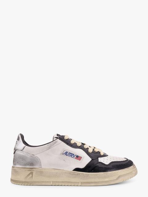 Leather sneakers with laminated detail