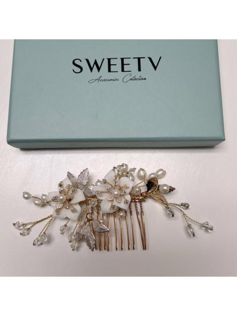 Other Designers Gold/White Pearl Hair Clip