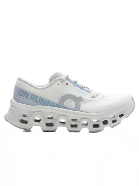 On WOMEN'S CLOUDMONSTER 3 - WHITE/FROST