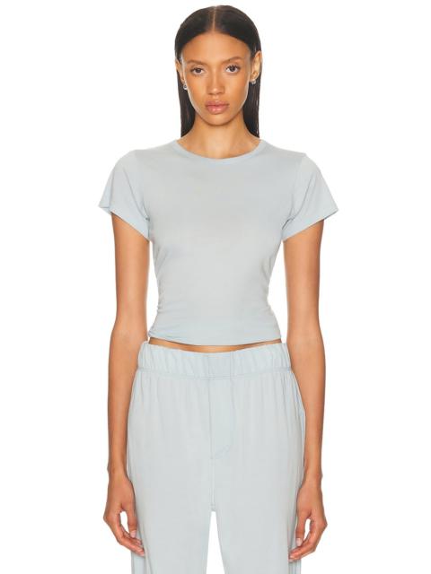 ÉTERNE Fitted Crewneck Short Sleeve T-Shirt