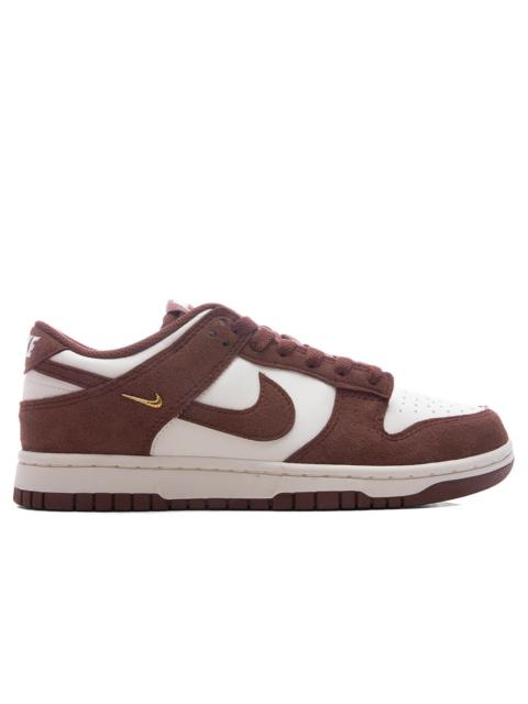 Nike WOMEN'S DUNK LOW - SAIL/RED SEPIA/METALLIC GOLD