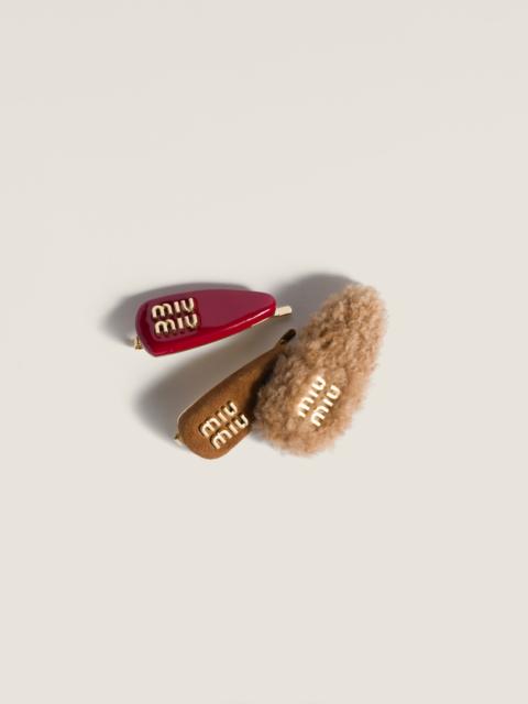Miu Miu Set of leather, suede, and shearling hair clips