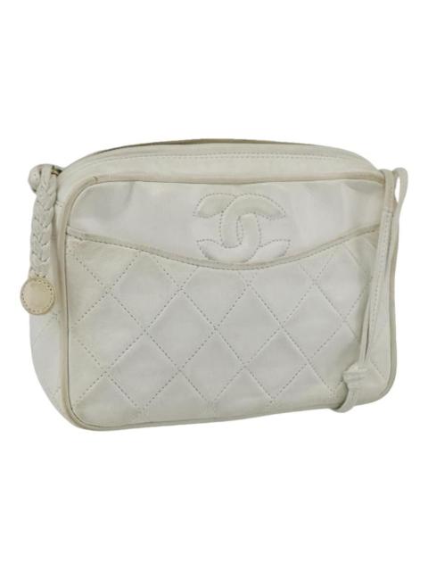 CHANEL Leather handbag