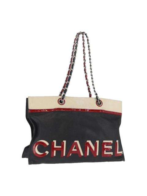 CHANEL Leather tote