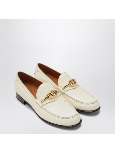 Valentino Valentino Garavani Ivory leather VLogo Signature loafer