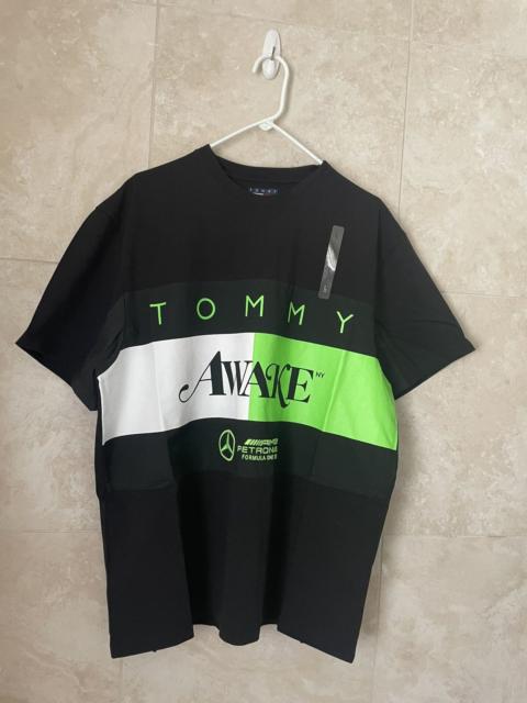 AWAKE NY Tommy X Mercedes’ Awake NY flag tee black.