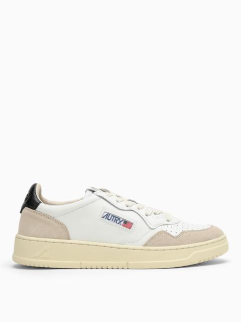 AUTRY Medalist trainer in white/black leather and suede