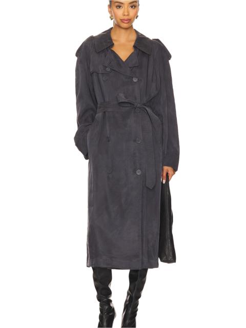 Fluid Trenchcoat