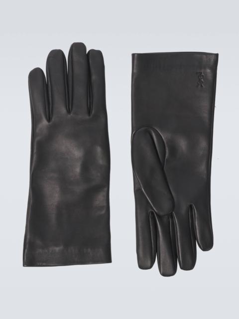 Leather gloves